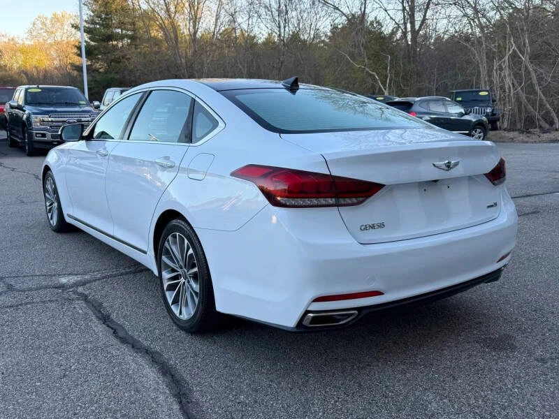 2016 Hyundai Genesis - Image 8 of 20