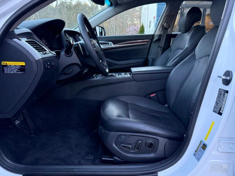 2016 Hyundai Genesis - Image 12 of 20