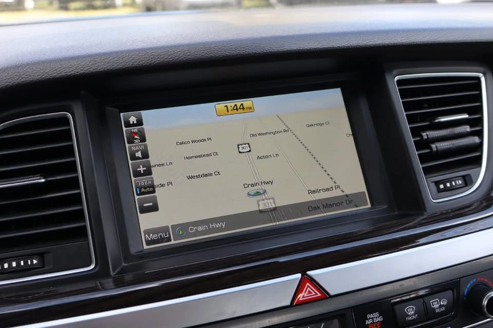 2016 Hyundai Genesis - Image 16 of 16