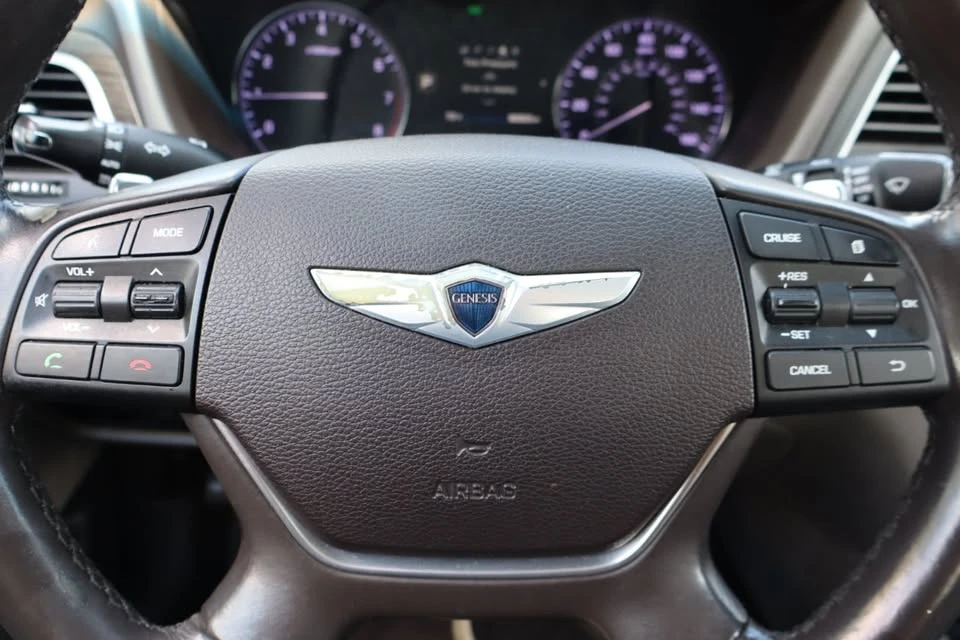 2016 Hyundai Genesis - Image 15 of 16