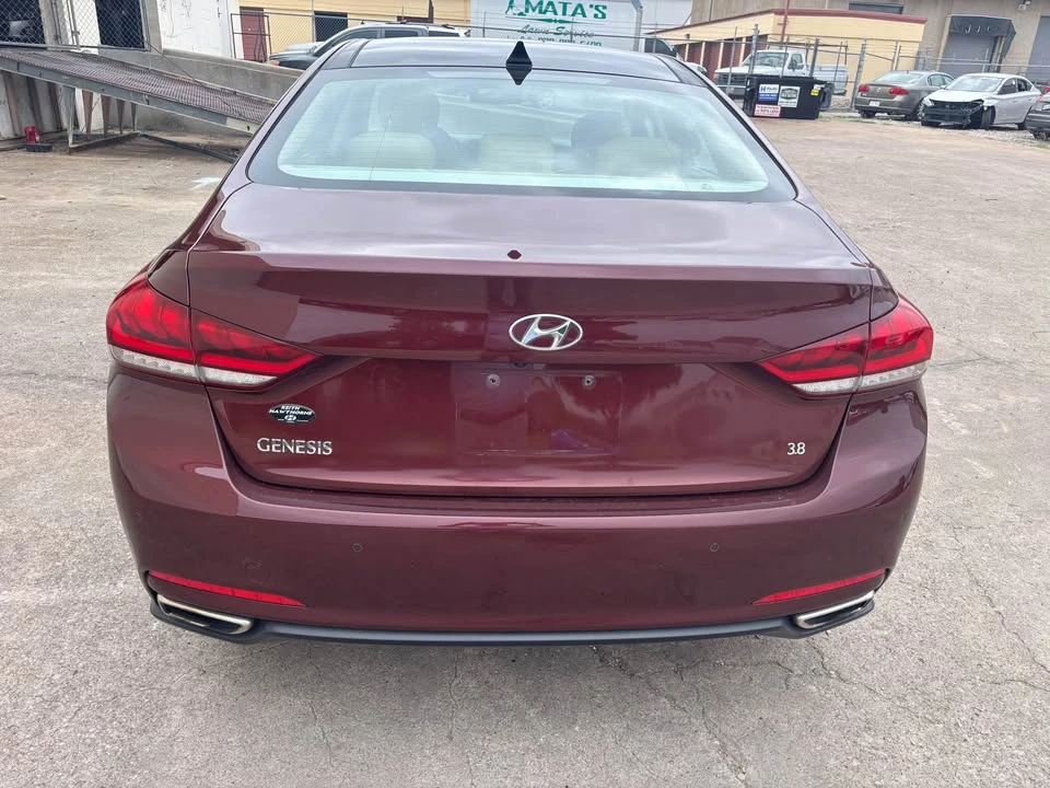 2016 Hyundai Genesis - Image 6 of 16