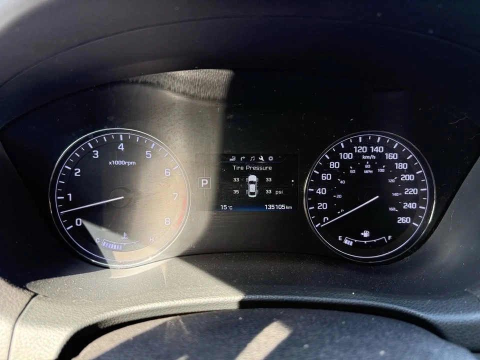 2016 Hyundai Genesis - Image 18 of 20