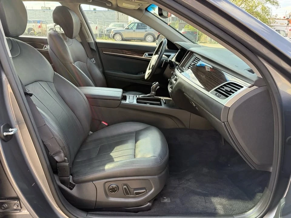 2016 Hyundai Genesis - Image 14 of 20