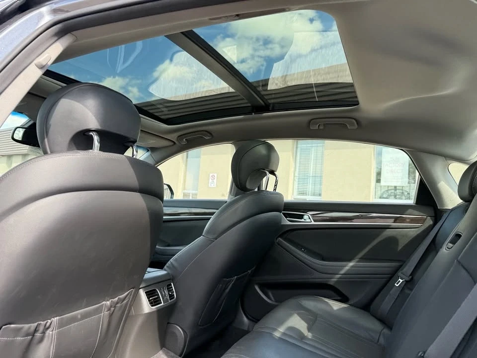 2016 Hyundai Genesis - Image 11 of 20