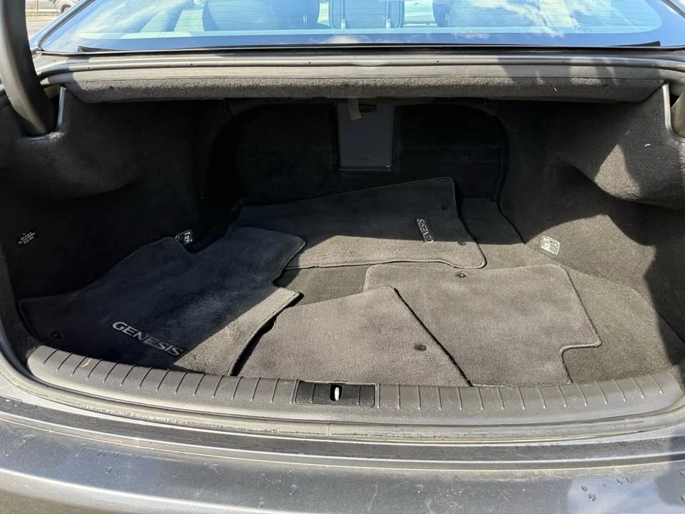 2016 Hyundai Genesis - Image 12 of 20