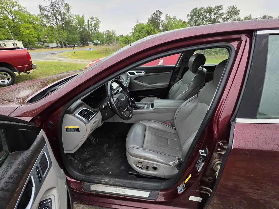 2016 Hyundai Genesis - Image 3 of 3