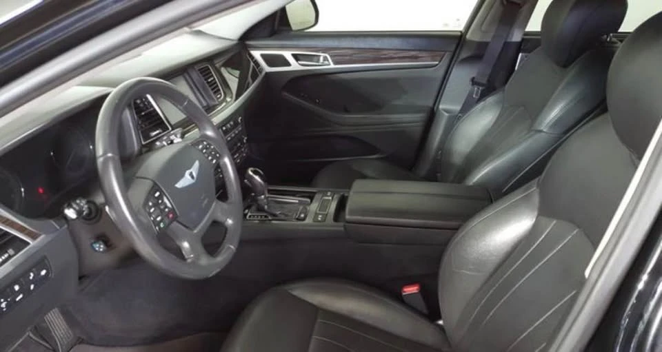 2016 Hyundai Genesis - Image 5 of 6