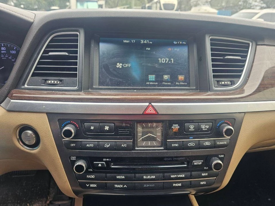 2016 Hyundai Genesis - Image 13 of 15