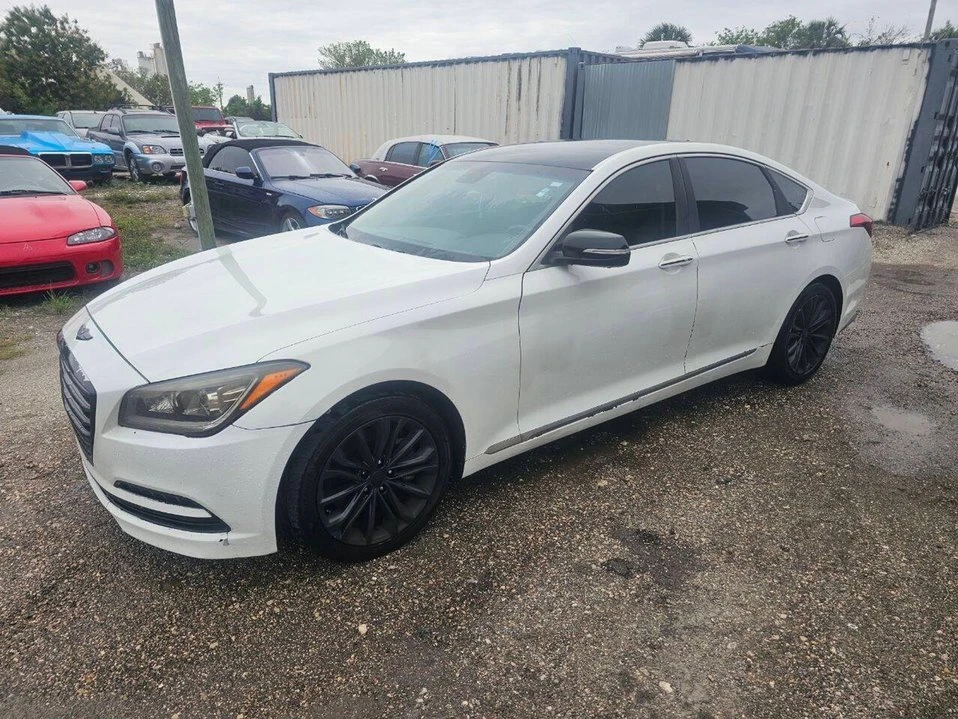 2016 Hyundai Genesis - Image 2 of 15
