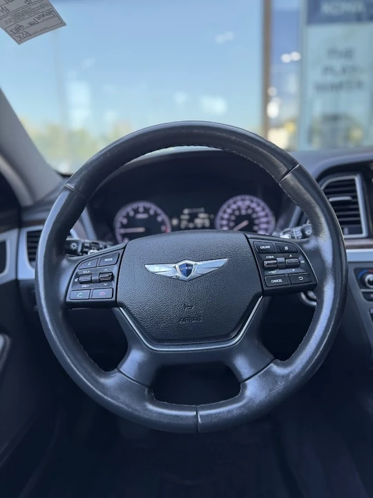 2016 Hyundai Genesis - Image 9 of 10