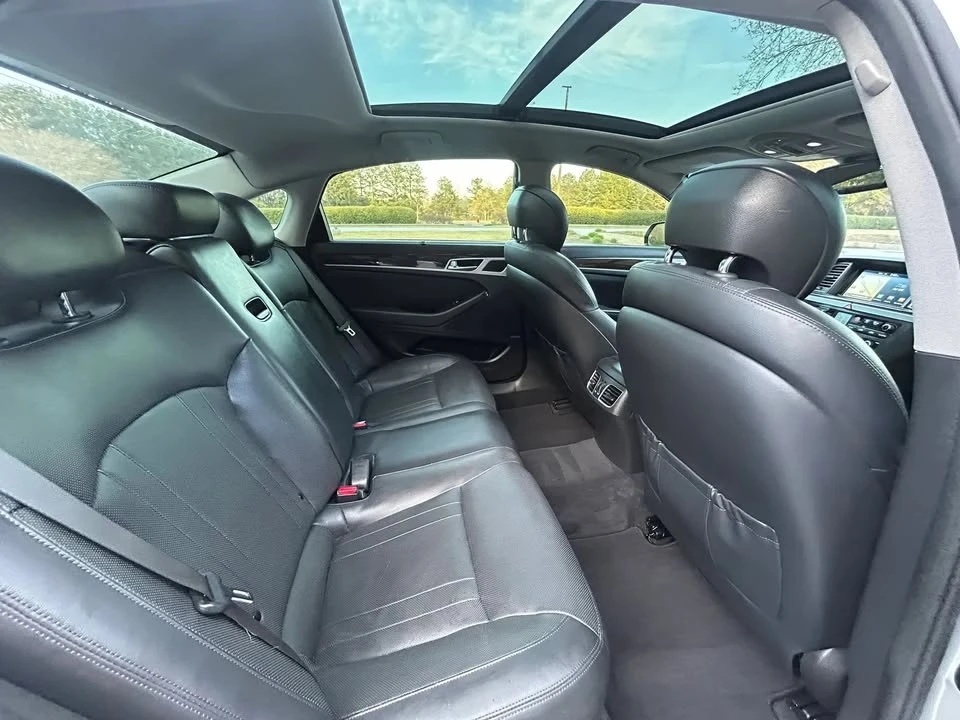2016 Hyundai Genesis - Image 13 of 15