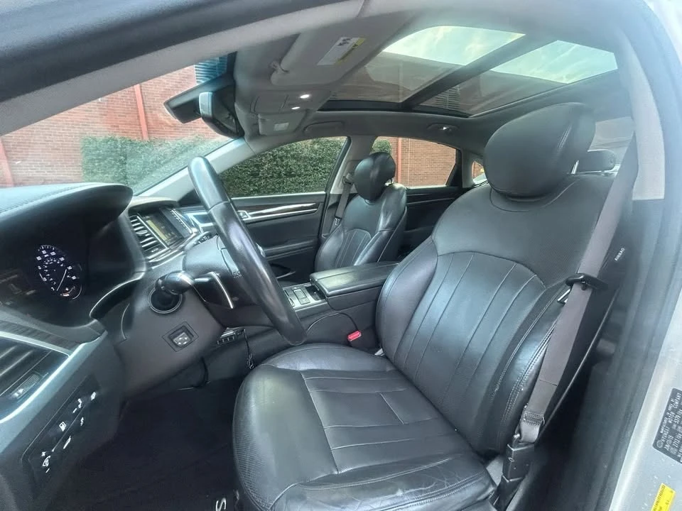 2016 Hyundai Genesis - Image 7 of 15