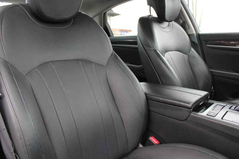 2016 Hyundai Genesis - Image 6 of 10