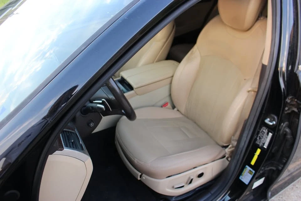 2016 Hyundai Genesis - Image 11 of 20