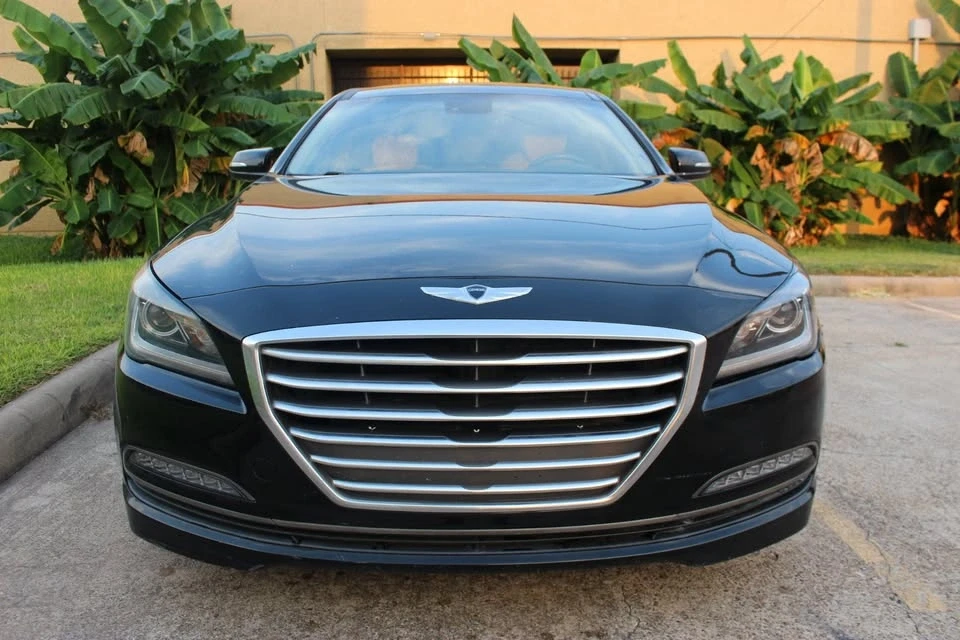 2016 Hyundai Genesis - Image 2 of 20