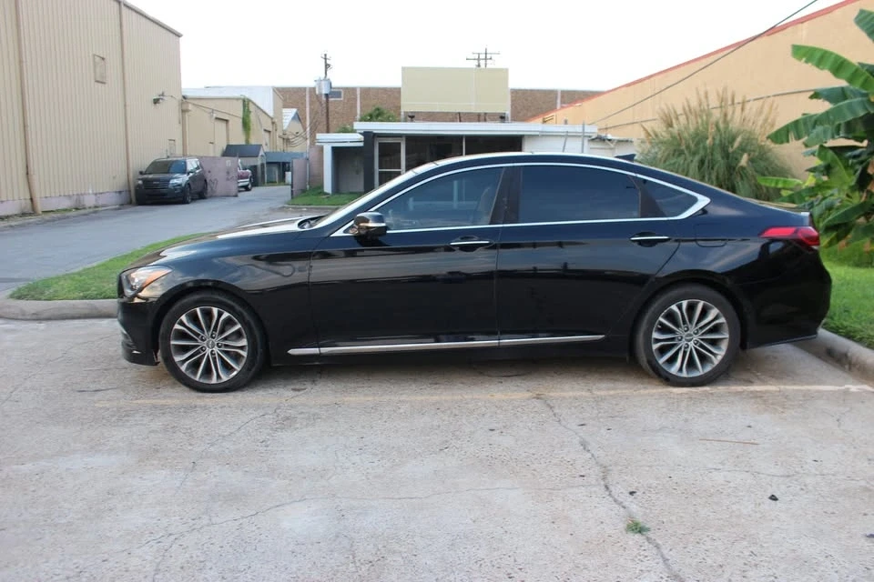 2016 Hyundai Genesis - Image 8 of 20