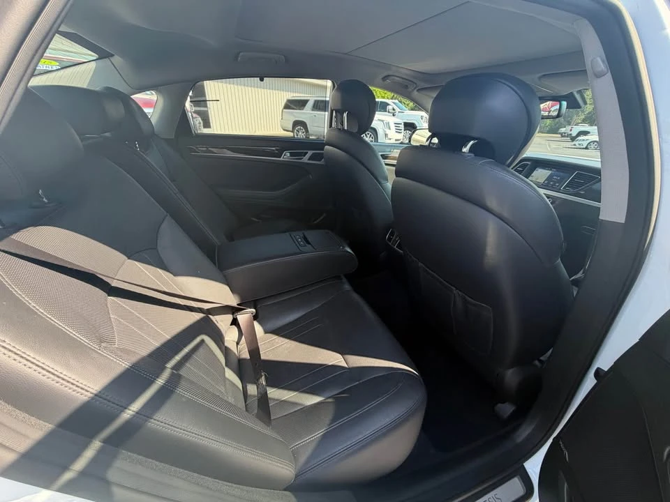 2016 Hyundai Genesis - Image 5 of 7