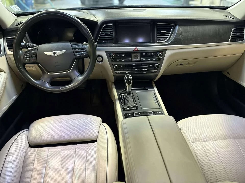 2016 Hyundai Genesis - Image 10 of 10