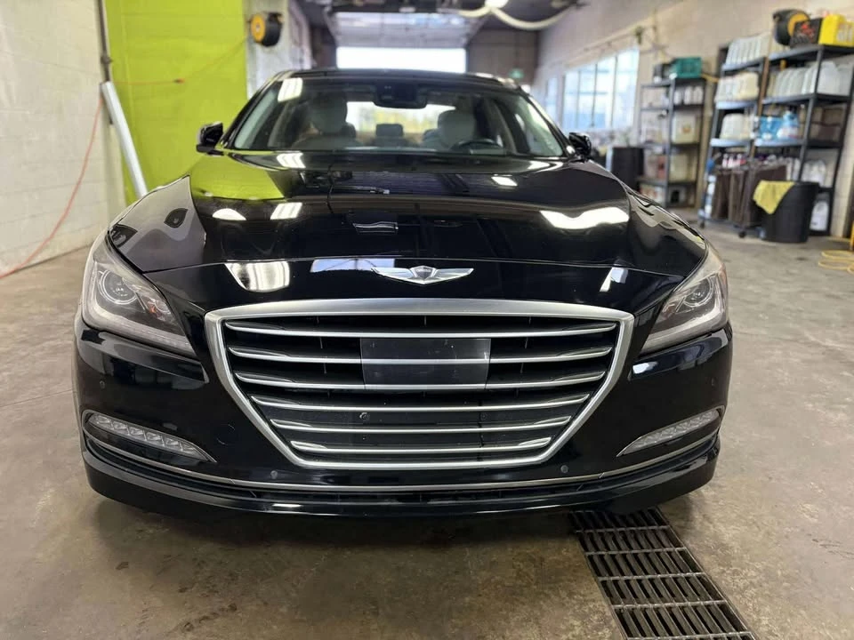 2016 Hyundai Genesis - Image 2 of 10