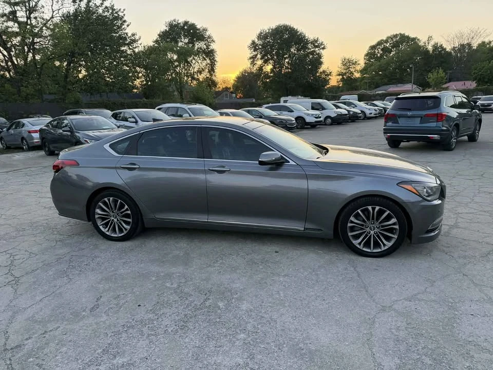 2016 Hyundai Genesis - Image 7 of 15