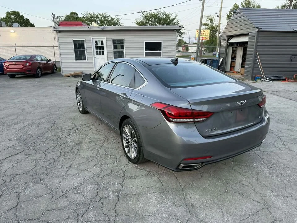 2016 Hyundai Genesis - Image 5 of 15