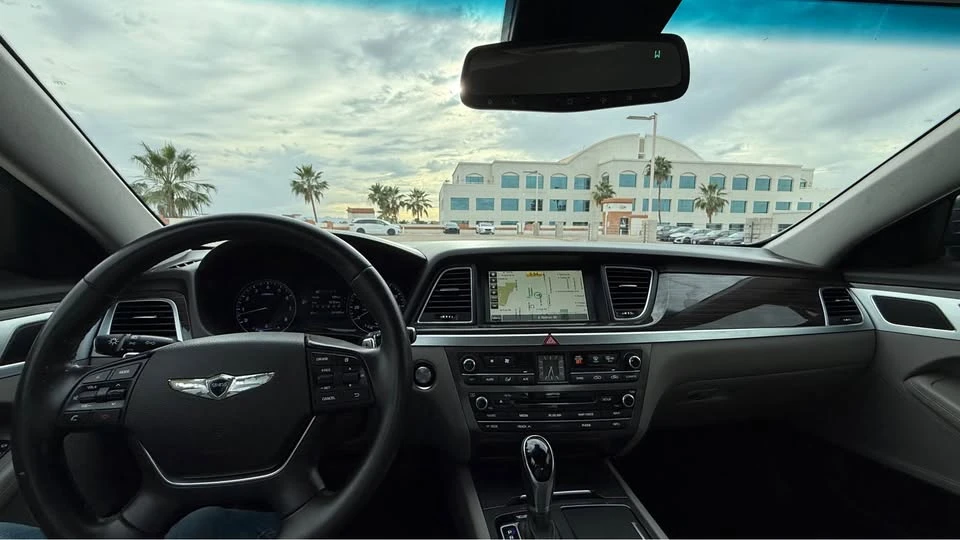 2016 Hyundai Genesis - Image 12 of 20