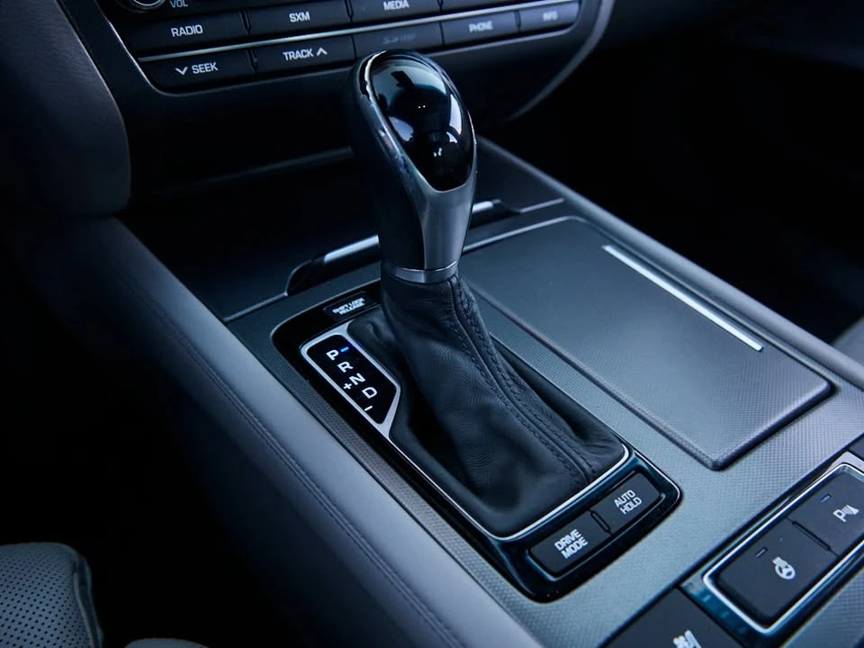 2016 Hyundai Genesis - Image 13 of 14
