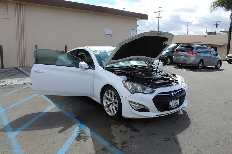 2016 Hyundai Genesis Coupe - Image 17 of 20