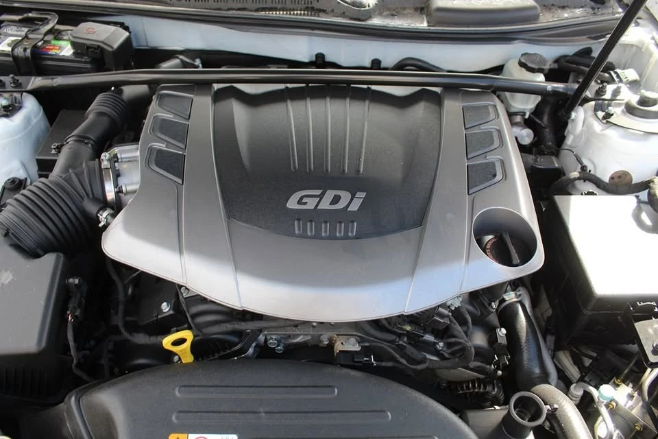 2016 Hyundai Genesis Coupe - Image 13 of 20
