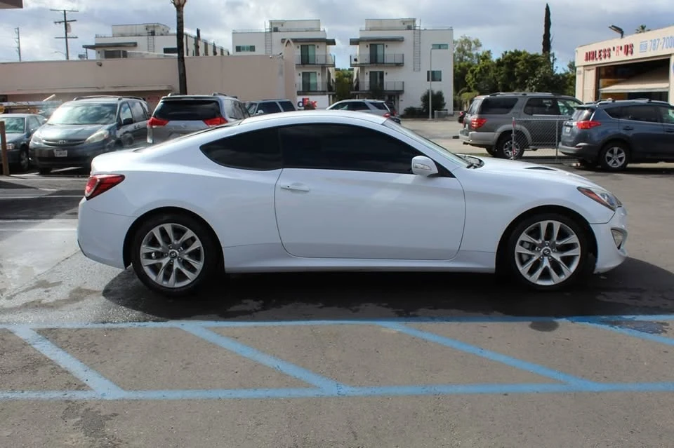 2016 Hyundai Genesis Coupe - Image 8 of 20