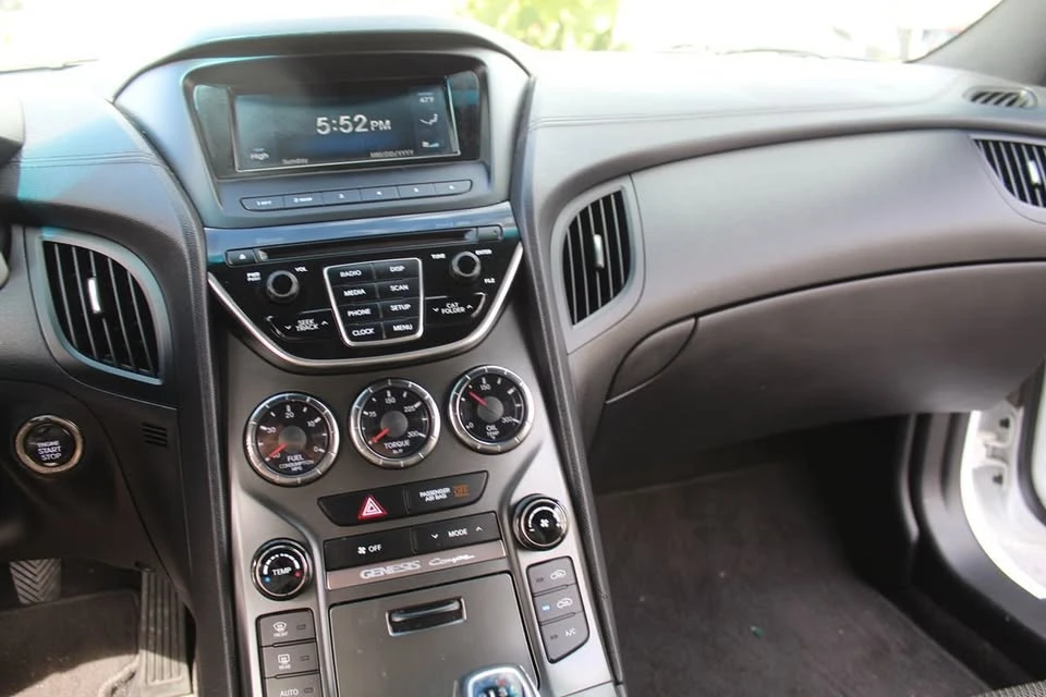 2016 Hyundai Genesis Coupe - Image 14 of 20