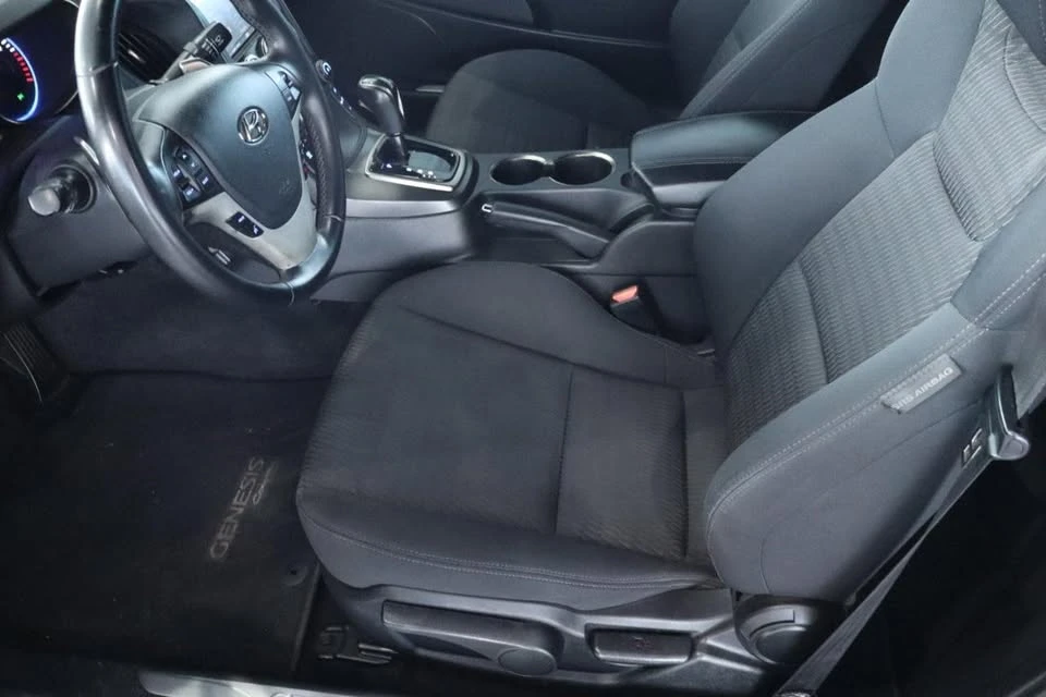 2016 Hyundai Genesis Coupe - Image 13 of 20