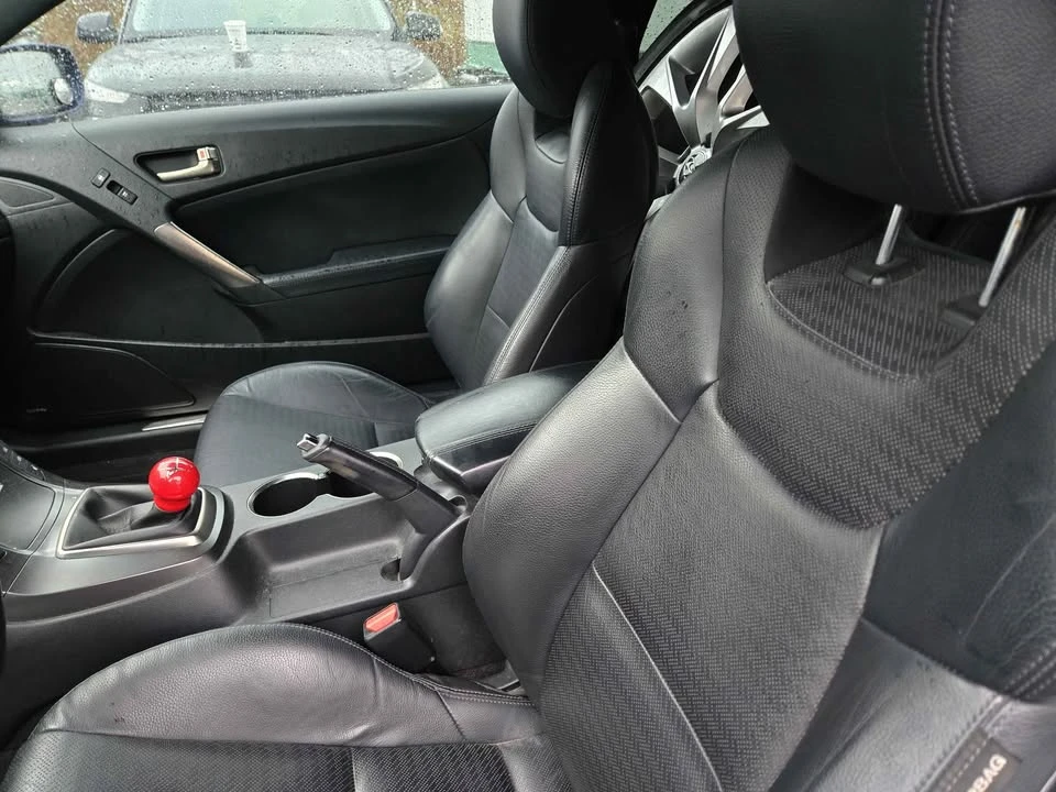 2016 Hyundai Genesis Coupe - Image 4 of 5
