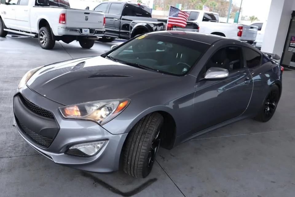 2016 Hyundai Genesis Coupe - Image 9 of 20