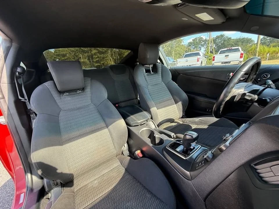2016 Hyundai Genesis Coupe - Image 12 of 20