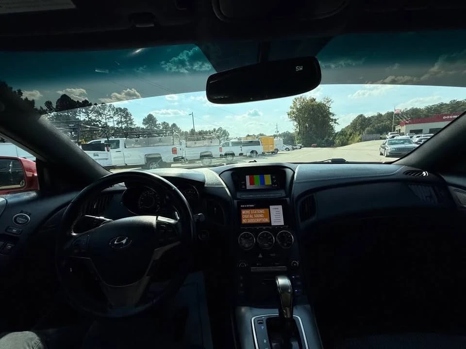 2016 Hyundai Genesis Coupe - Image 13 of 20