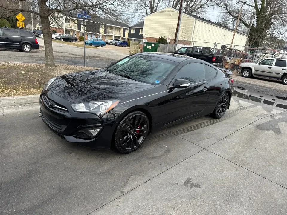 2016 Hyundai Genesis Coupe - Image 2 of 16