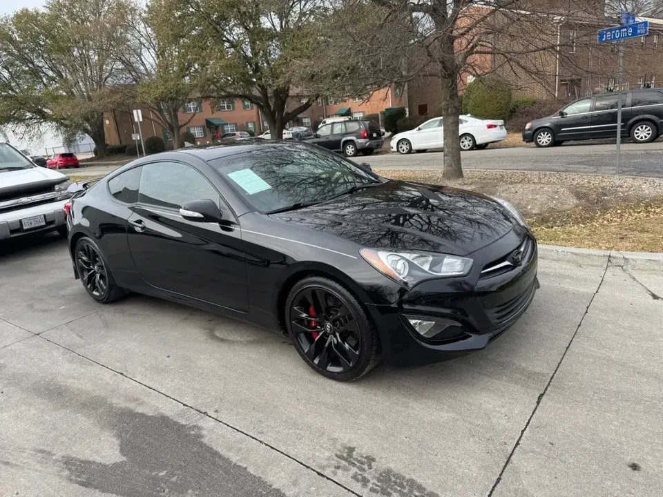 2016 Hyundai Genesis Coupe - Image 16 of 16