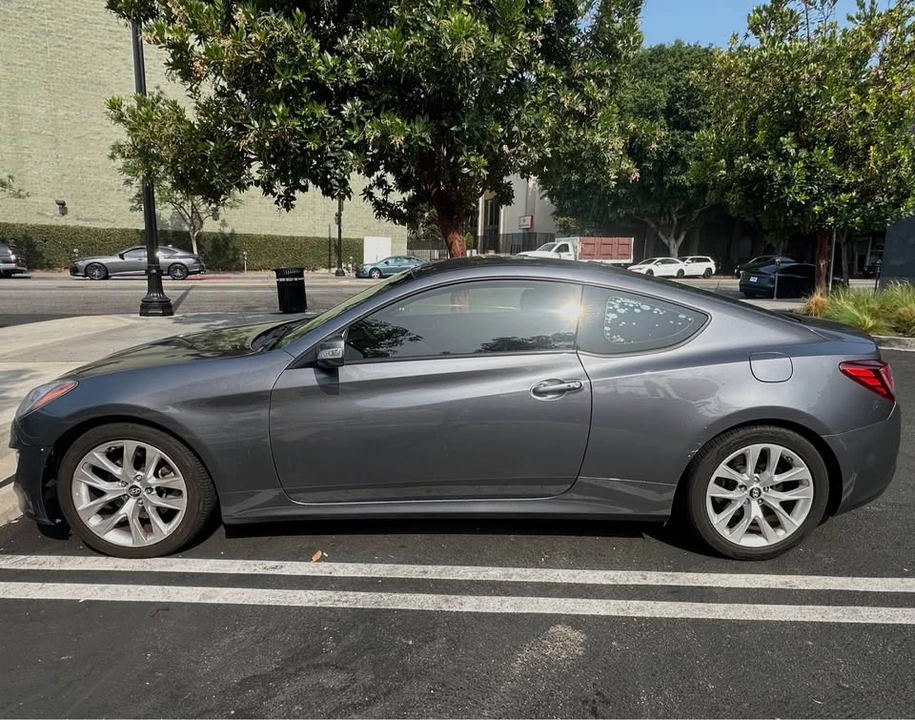 2016 Hyundai Genesis Coupe - Image 4 of 12