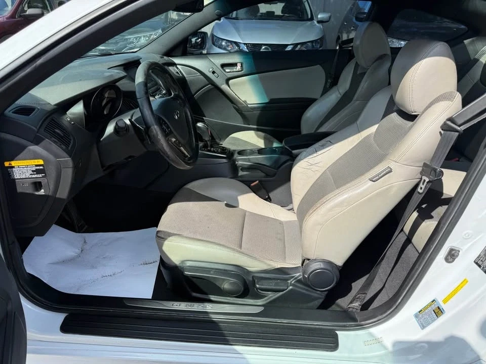 2016 Hyundai Genesis Coupe - Image 9 of 9