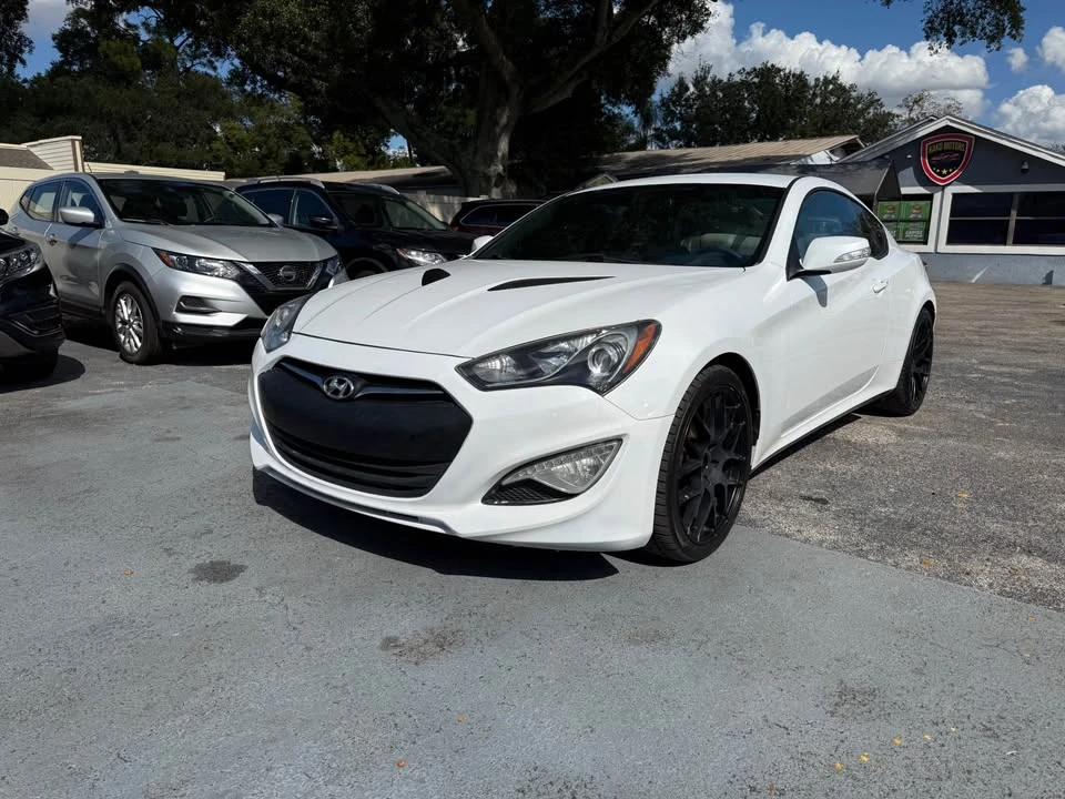 2016 Hyundai Genesis Coupe - Image 2 of 9