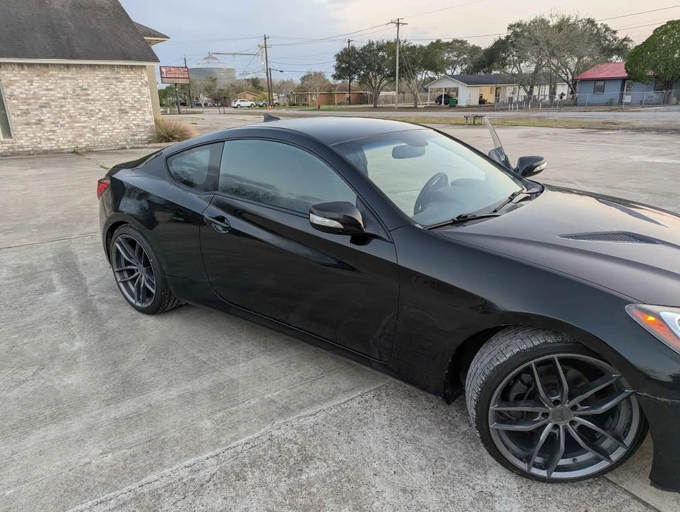 2016 Hyundai Genesis Coupe - Image 12 of 12