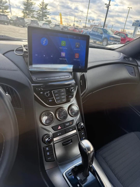 2016 Hyundai Genesis Coupe - Image 8 of 12