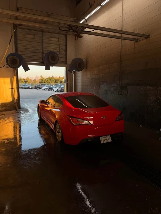 2016 Hyundai Genesis Coupe - Image 2 of 11