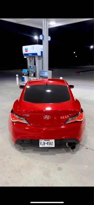 2016 Hyundai Genesis Coupe - Image 9 of 11
