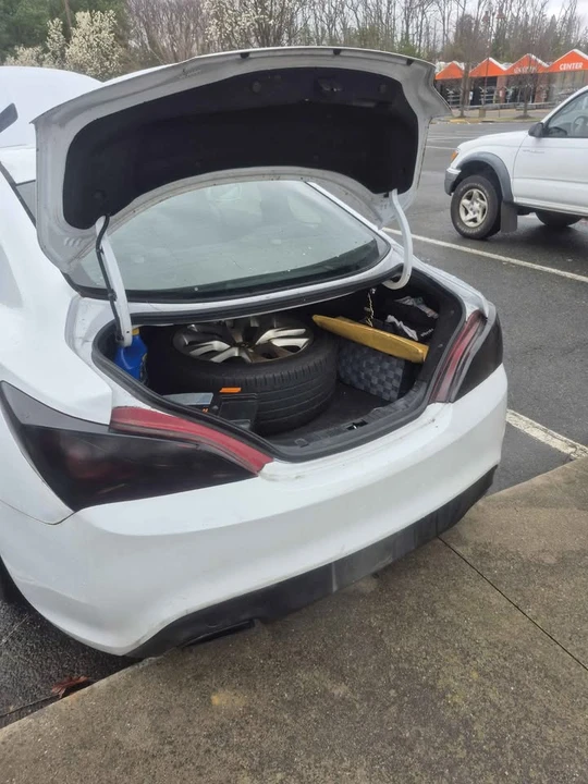 2016 Hyundai Genesis Coupe - Image 3 of 11