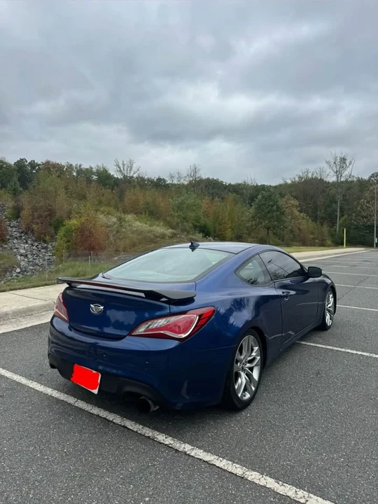 2016 Hyundai Genesis Coupe - Image 5 of 14