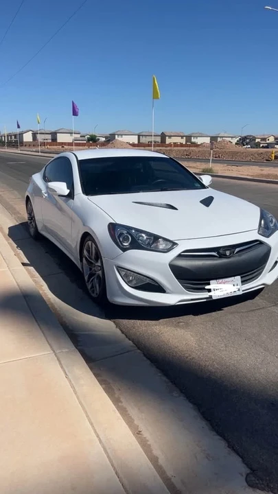 2016 Hyundai Genesis Coupe - Image 2 of 12