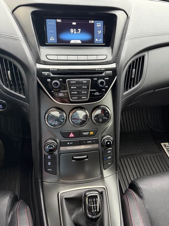 2016 Hyundai Genesis Coupe - Image 7 of 11