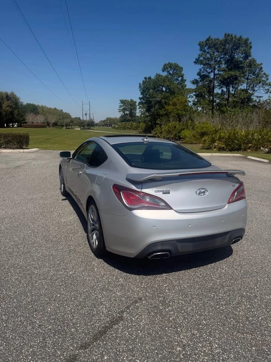 2016 Hyundai Genesis Coupe - Image 7 of 17